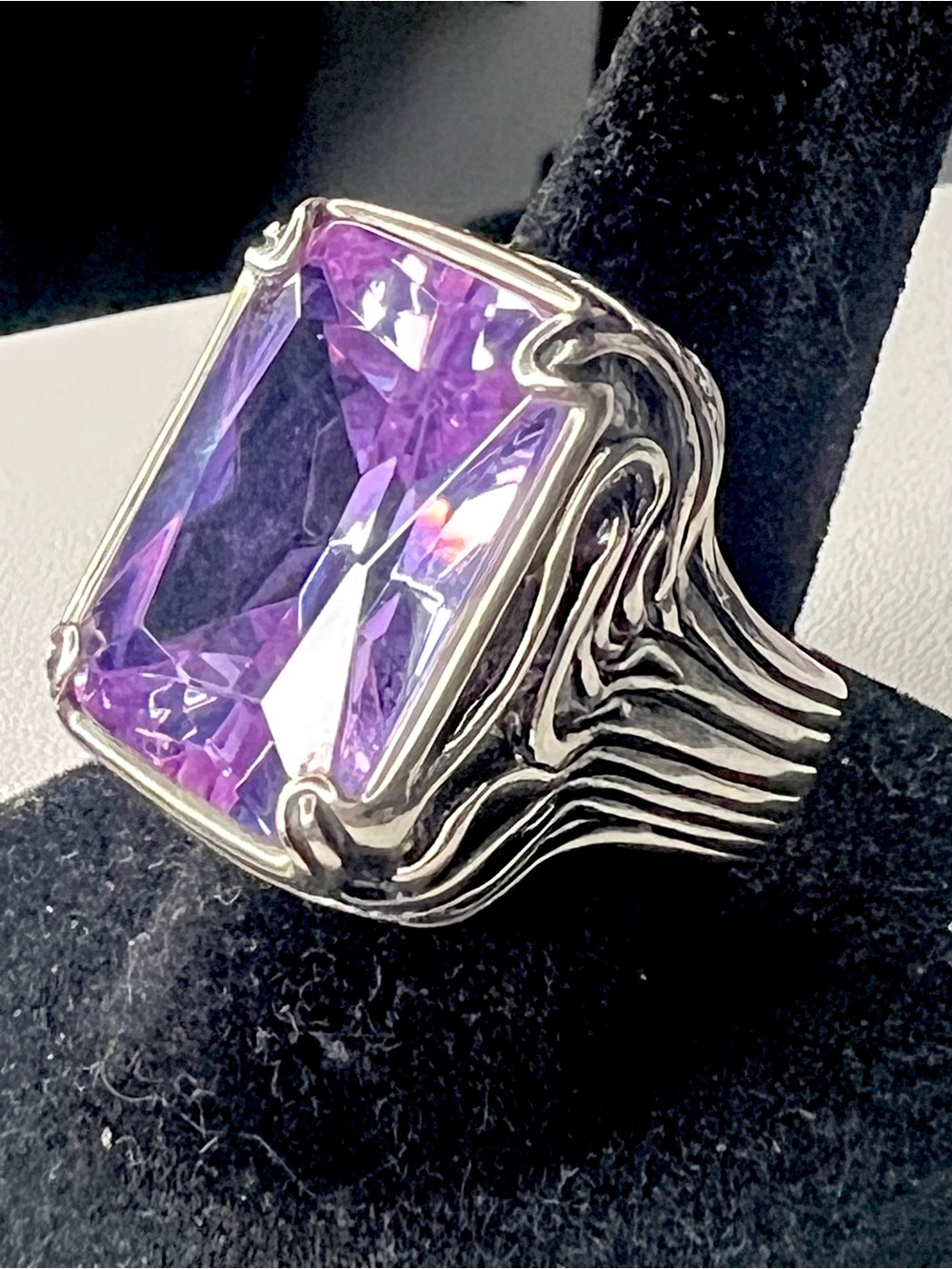 Silver Ring with Purple Gemstone - Picture 3 of 9